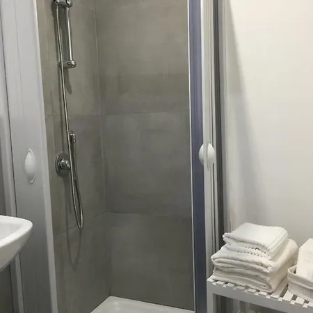 Free Flat *